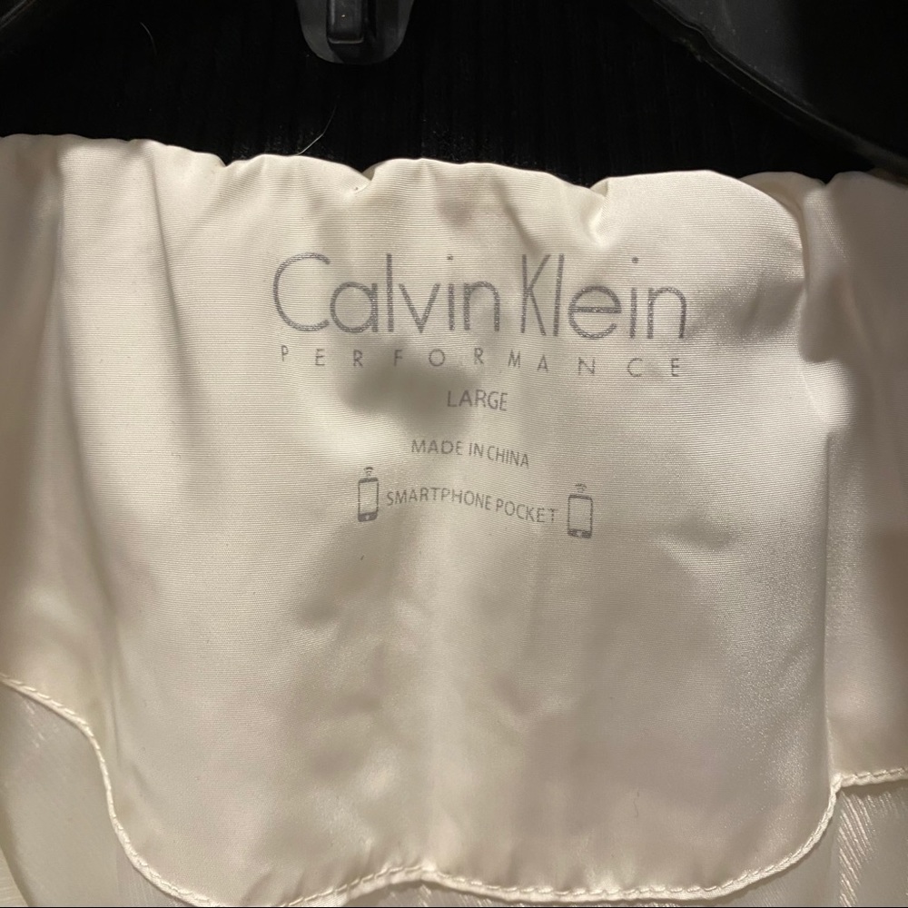 Womens Calvin Klein Performance Puffer Vest - Picture 5 of 5